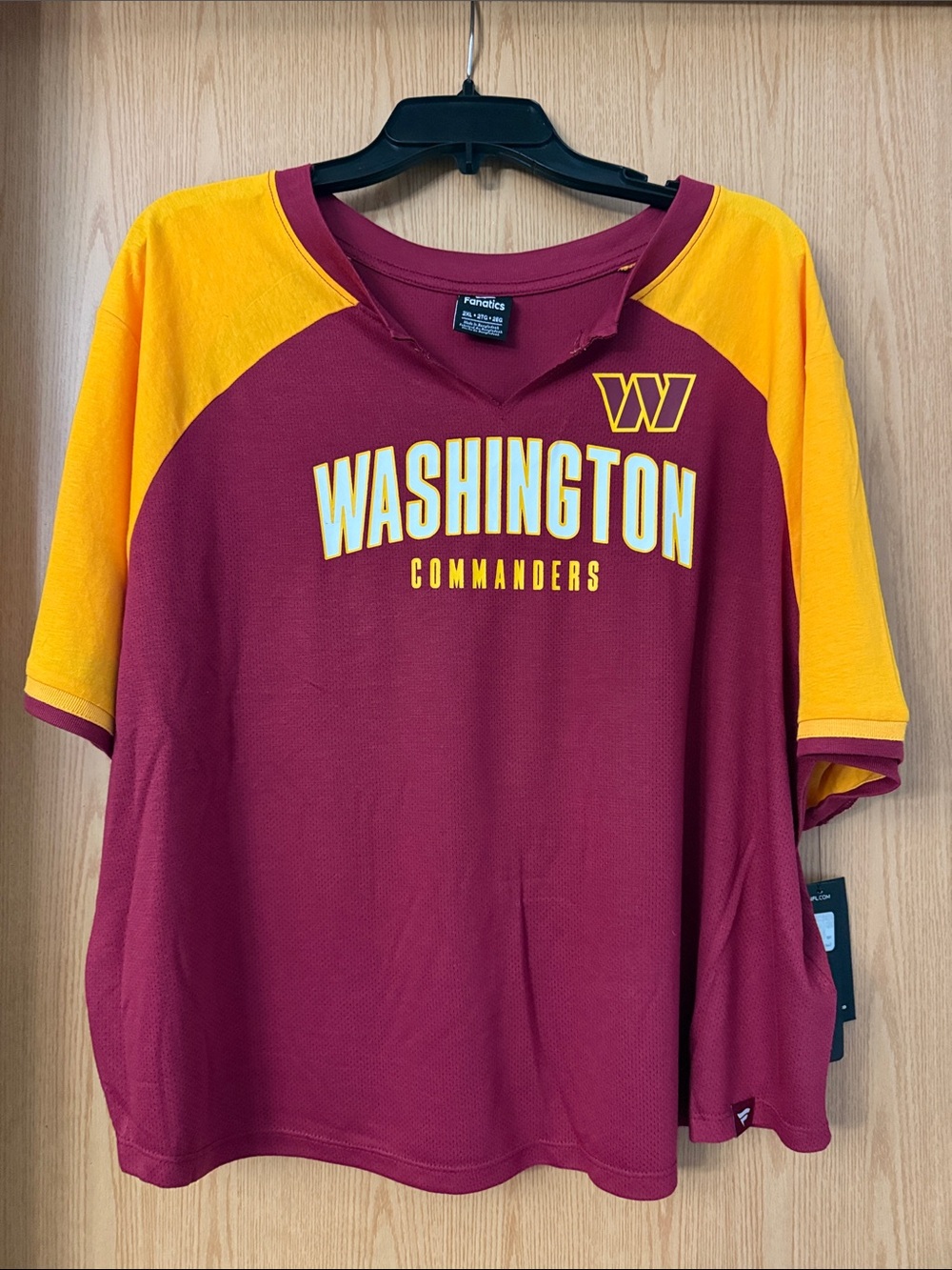 NWTs Fanatics Washington Commanders Maroon and Gold Raglan Short Sleeve Top